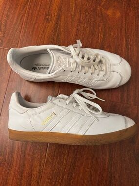 adidas White Leather Gazelle Sneakers with Gum Sole, size 6 (mens)
